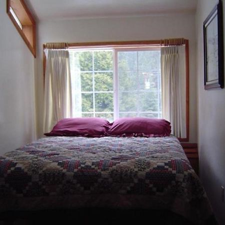 Upper Forni Strawberry Lodge מראה חיצוני תמונה