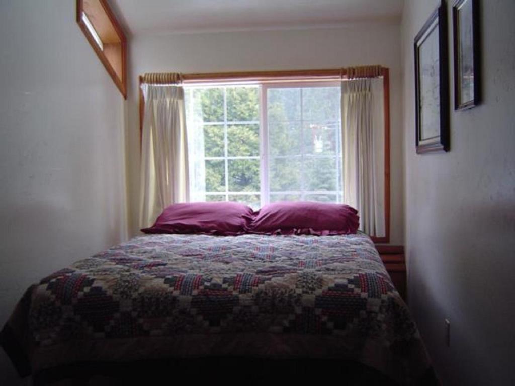 Upper Forni Strawberry Lodge מראה חיצוני תמונה